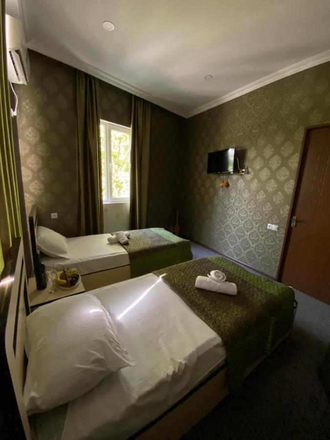 Hotel Shalimar ティビリシ エクステリア 写真