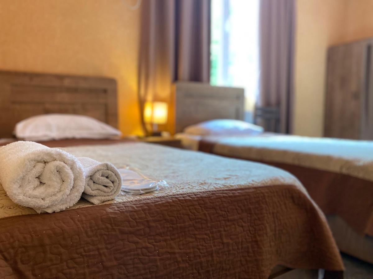 Hotel Shalimar ティビリシ エクステリア 写真