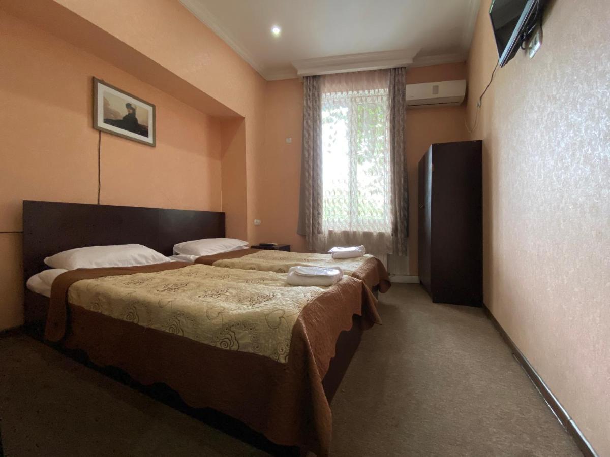 Hotel Shalimar ティビリシ エクステリア 写真