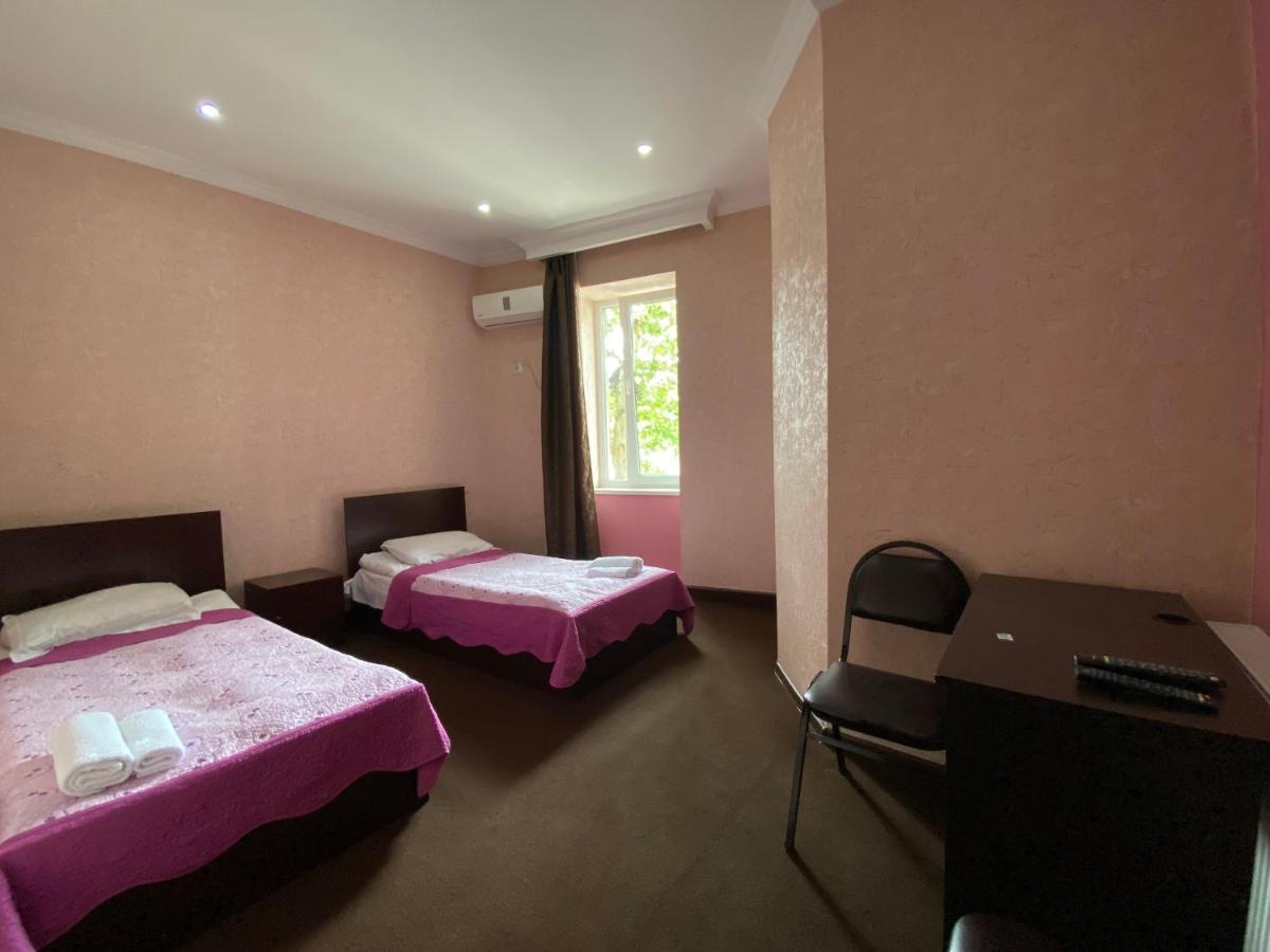 Hotel Shalimar ティビリシ エクステリア 写真